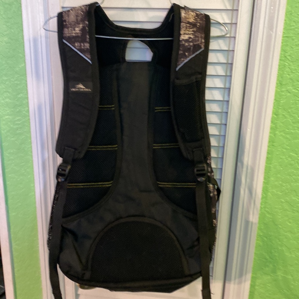 High Sierra Black and Green Backpack - Picture 11 of 12